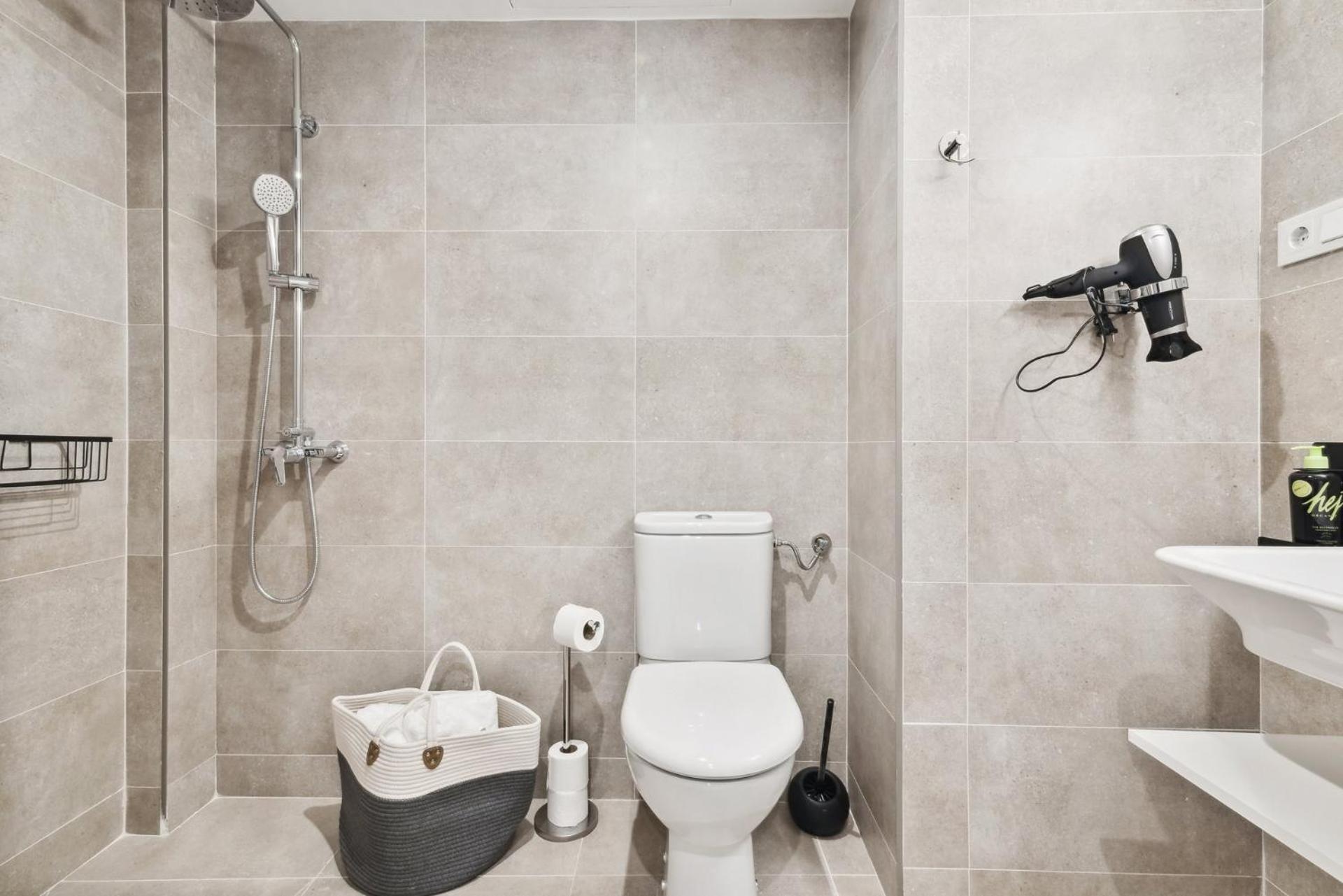 Limehome Valencia Carrer Del Pare Palau I Quer Εξωτερικό φωτογραφία