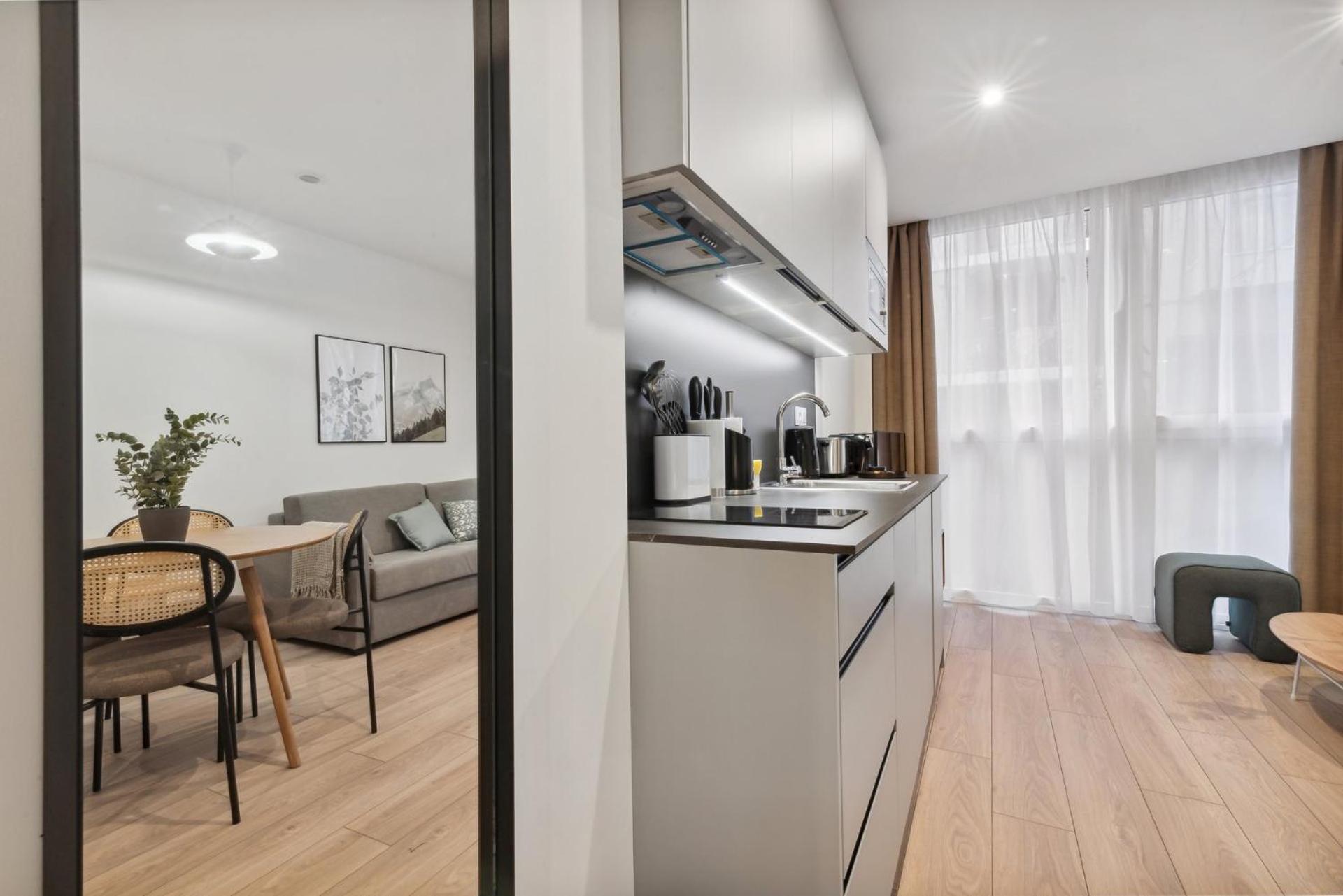 Limehome Valencia Carrer Del Pare Palau I Quer Δωμάτιο φωτογραφία