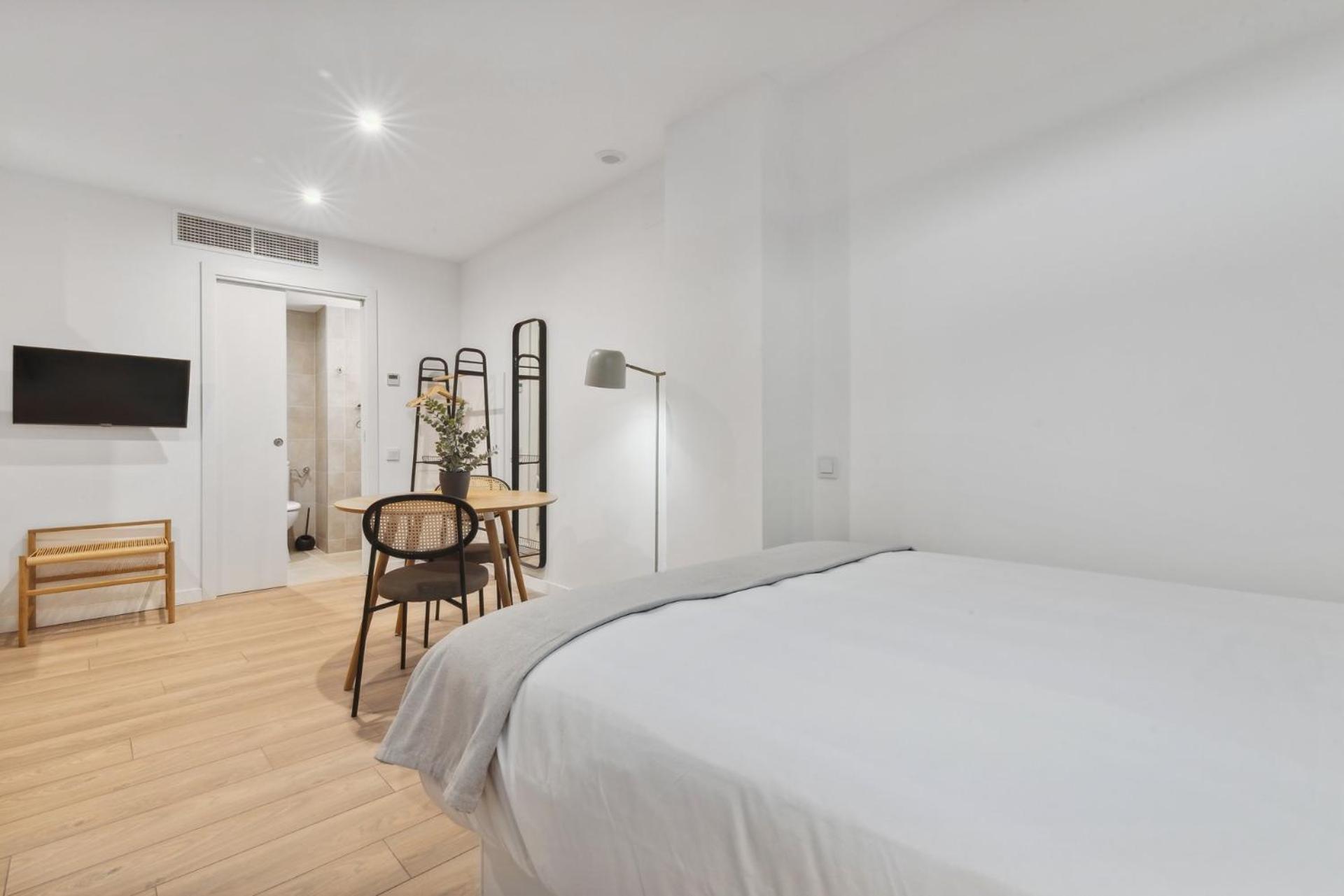 Limehome Valencia Carrer Del Pare Palau I Quer Δωμάτιο φωτογραφία