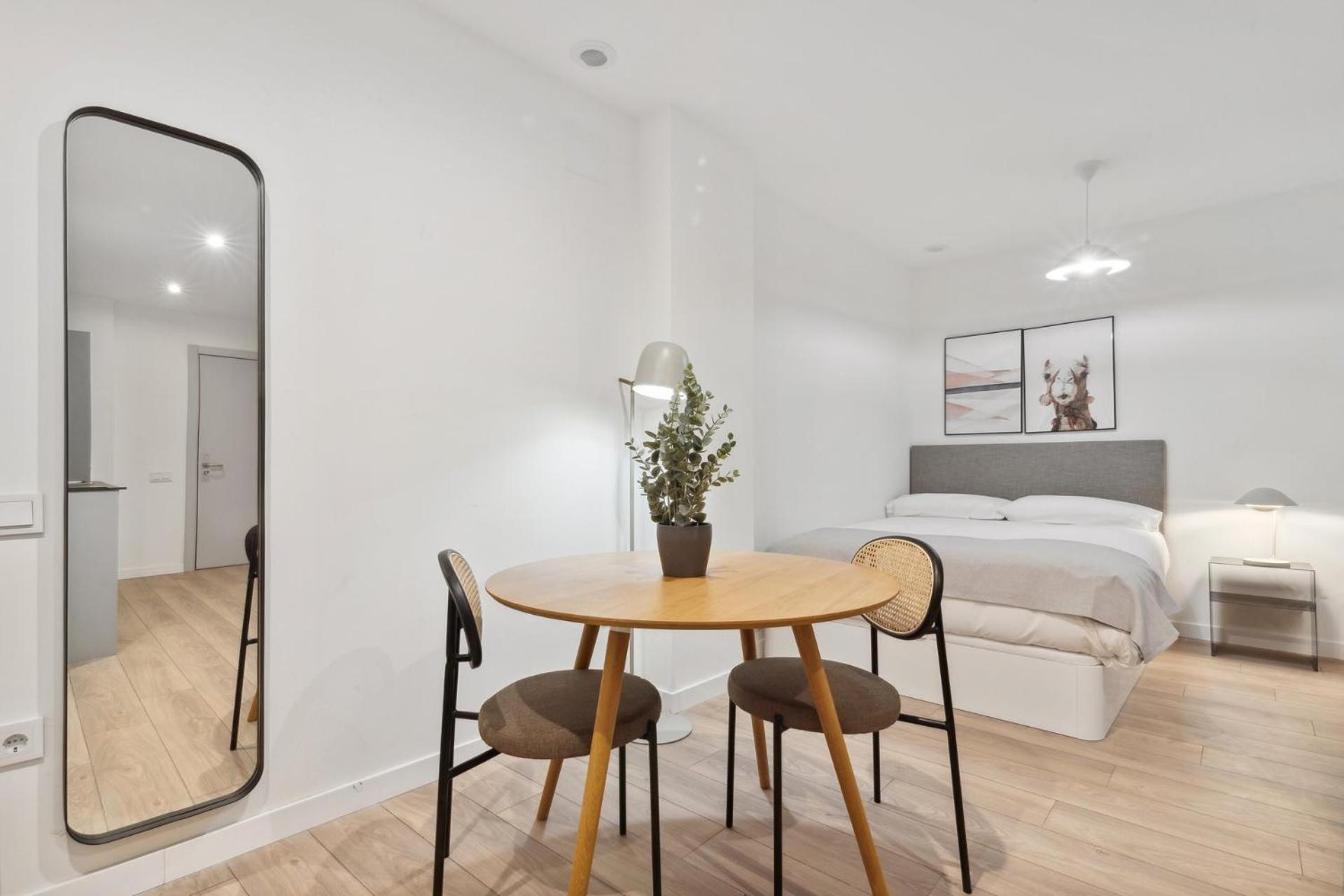 Limehome Valencia Carrer Del Pare Palau I Quer Δωμάτιο φωτογραφία